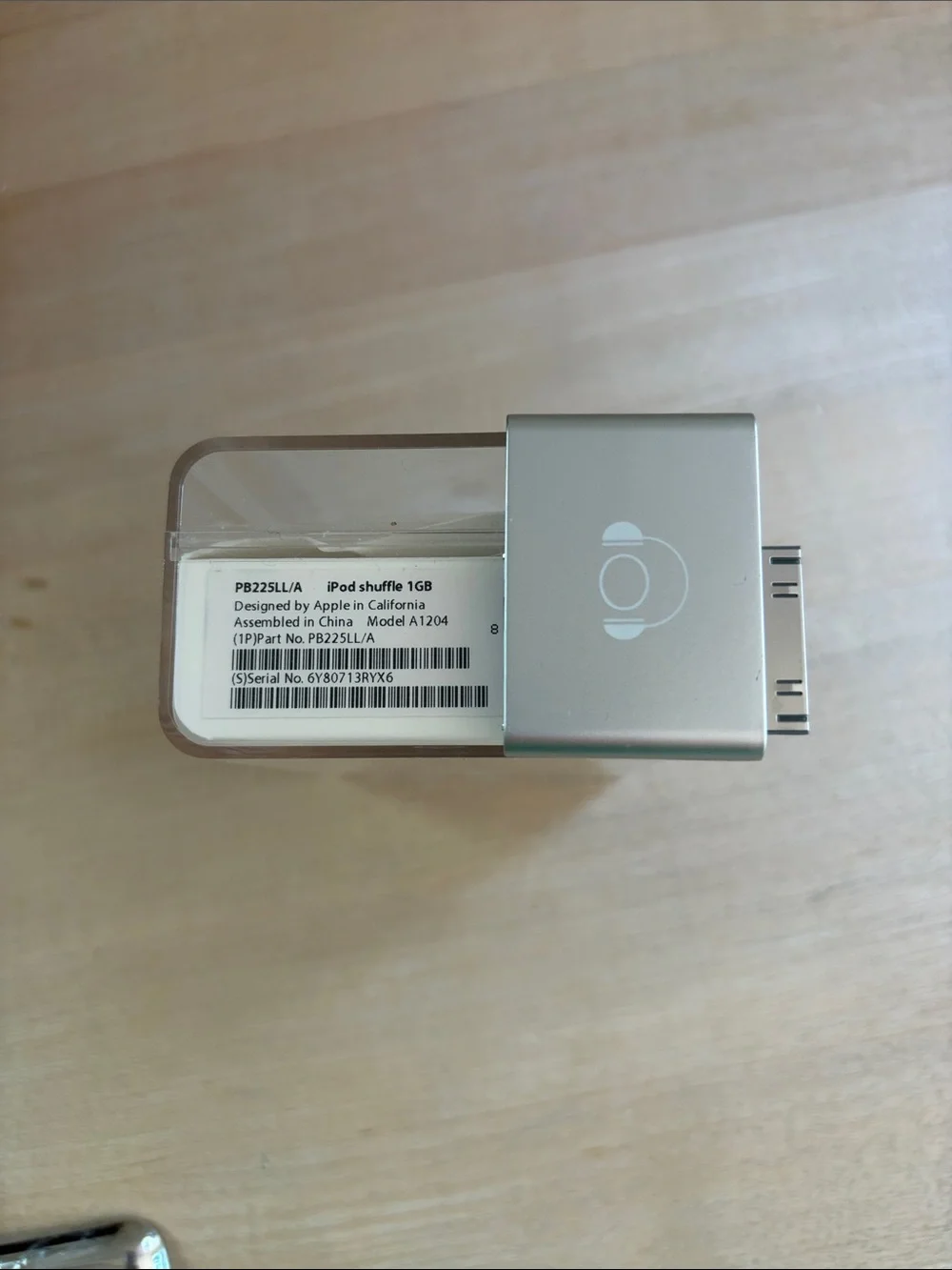 2 Apple iPhones 3G, 1 iPod 3G and 1 iPod shuffle - Black & Silver